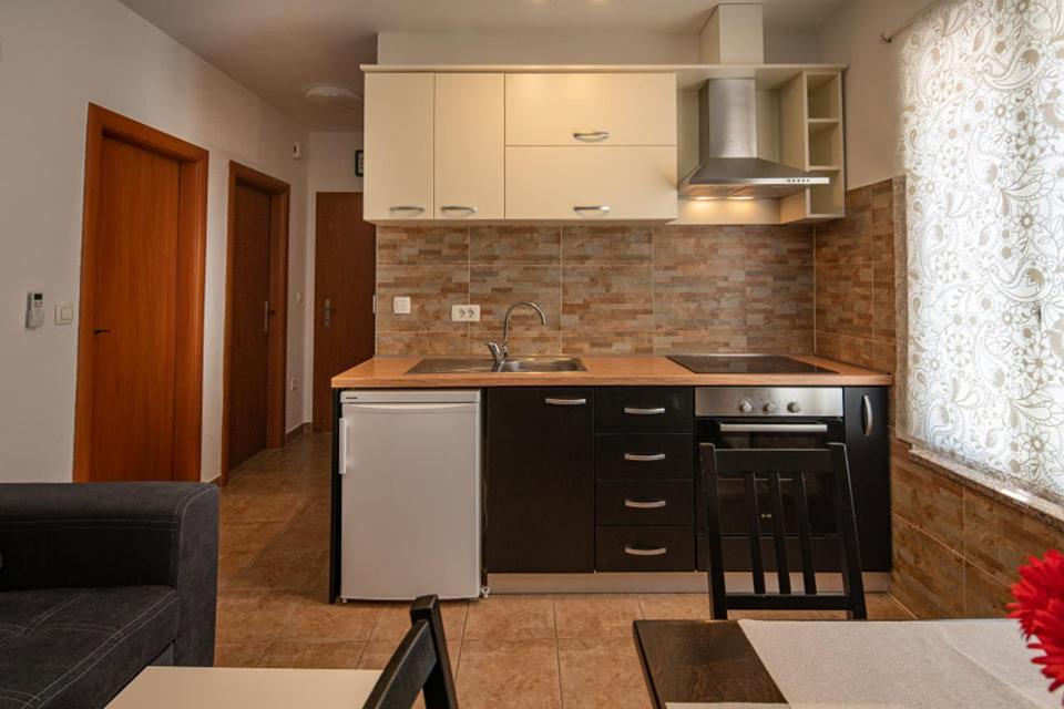 Apartment Nina Биоград-на-Мору Экстерьер фото
